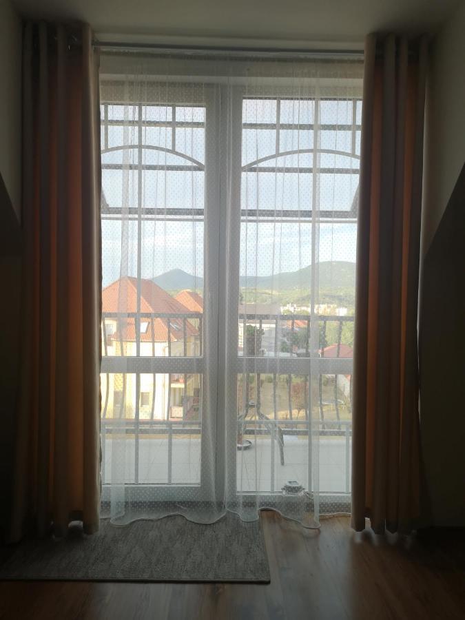 Orsika Hilltop Apartman Eger Exterior foto