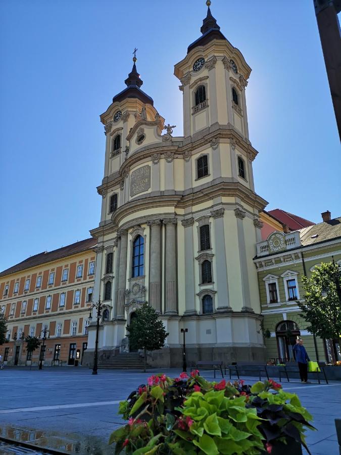 Orsika Hilltop Apartman Eger Exterior foto